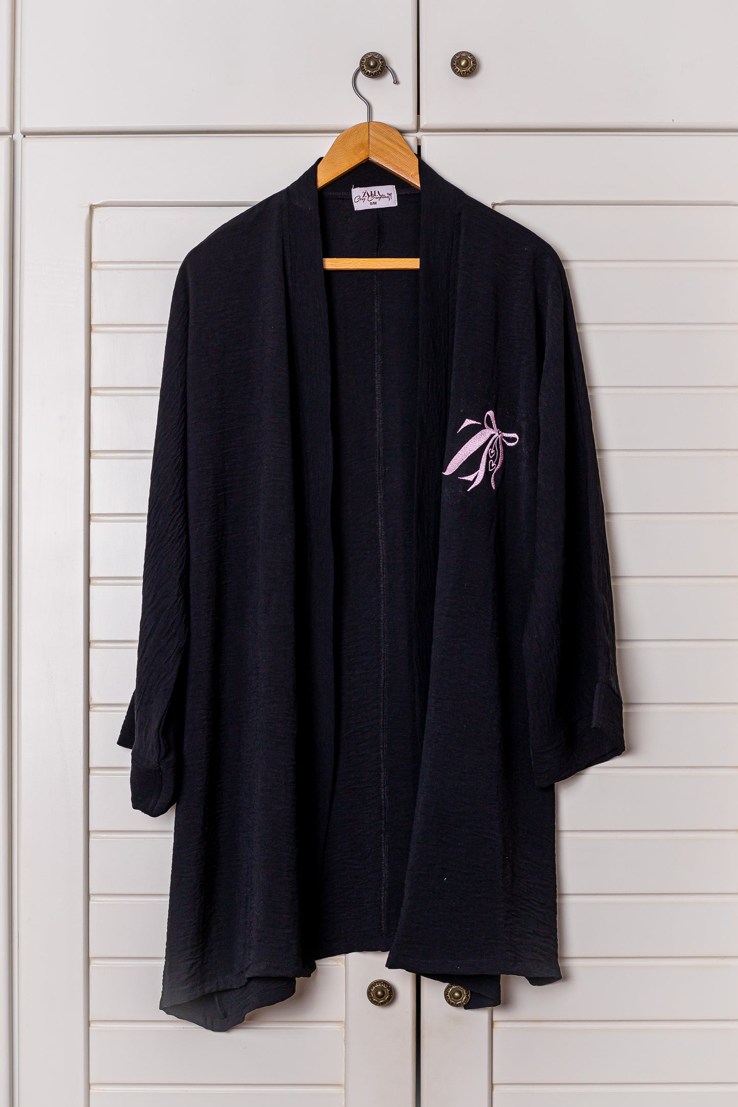 Wrap me up black robe