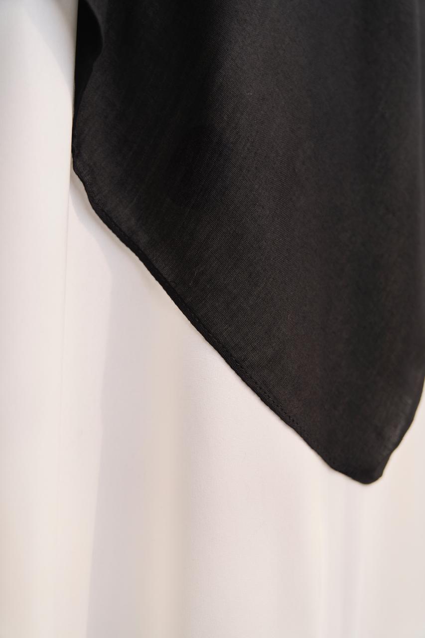 Black linen Modal